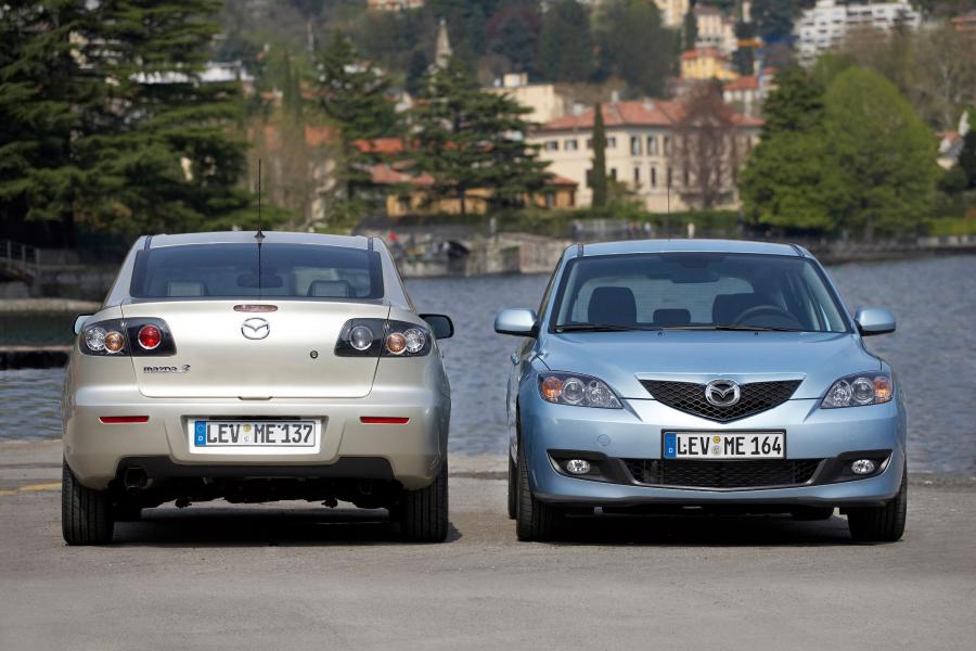  Mazda3 2003 года  (фото 23 из 142)